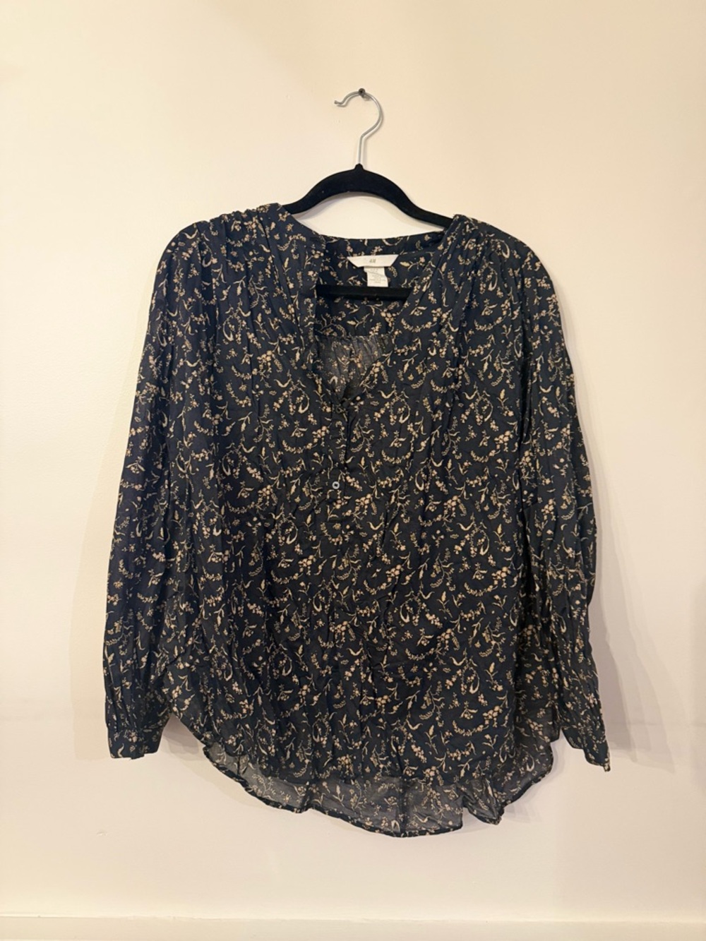 Women's Black Floral Long-Sleeve Blouse